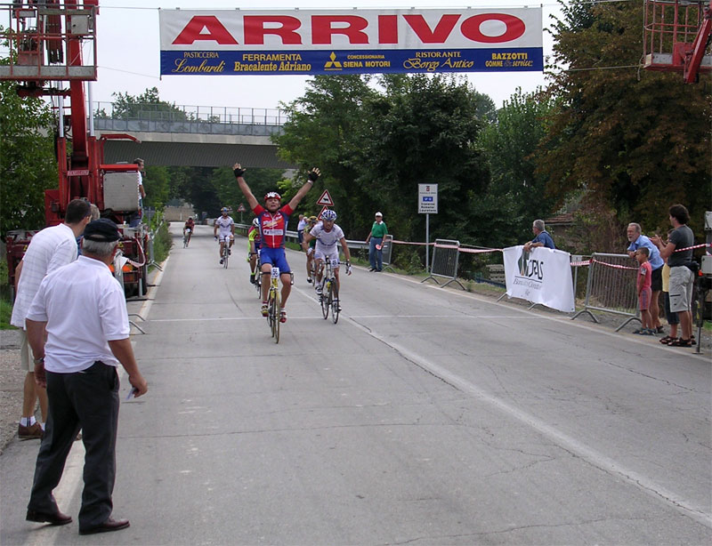 gal/2005/2005-10 Fondo Valdarbia 2005/3 - Arrivo giro corto/DSCN2742-01.jpg